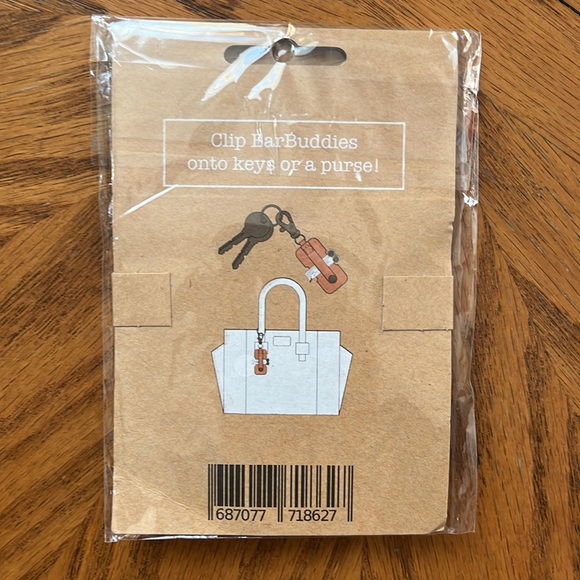 NWT Wired Earbuds Cord Wrap Butterfly Keychain / Bag Charm by Hang Accessories - Picture 3 of 7